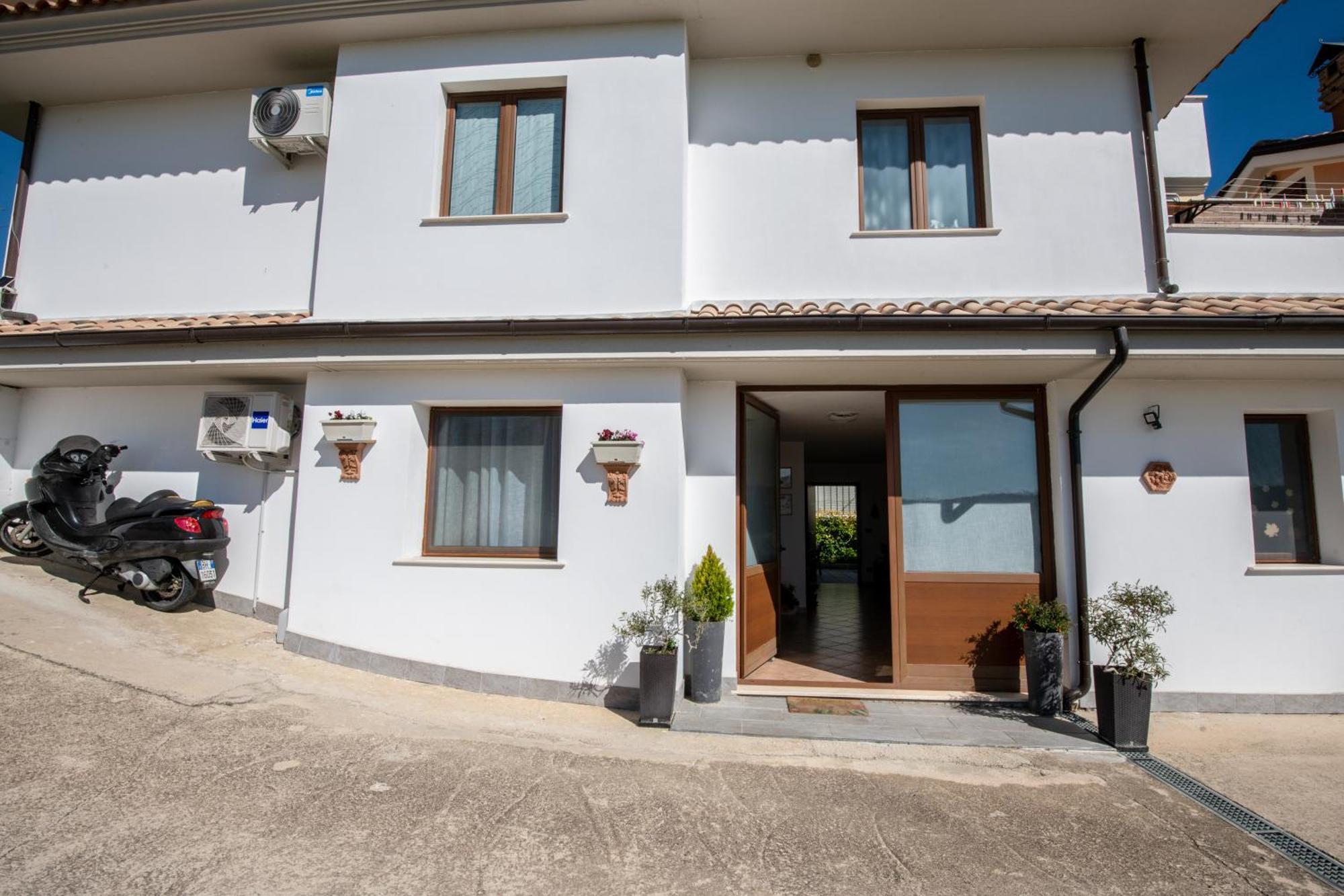 villa Mastro Oleario 5 dal mare 30 dai monti Torrevecchia Teatina Esterno foto