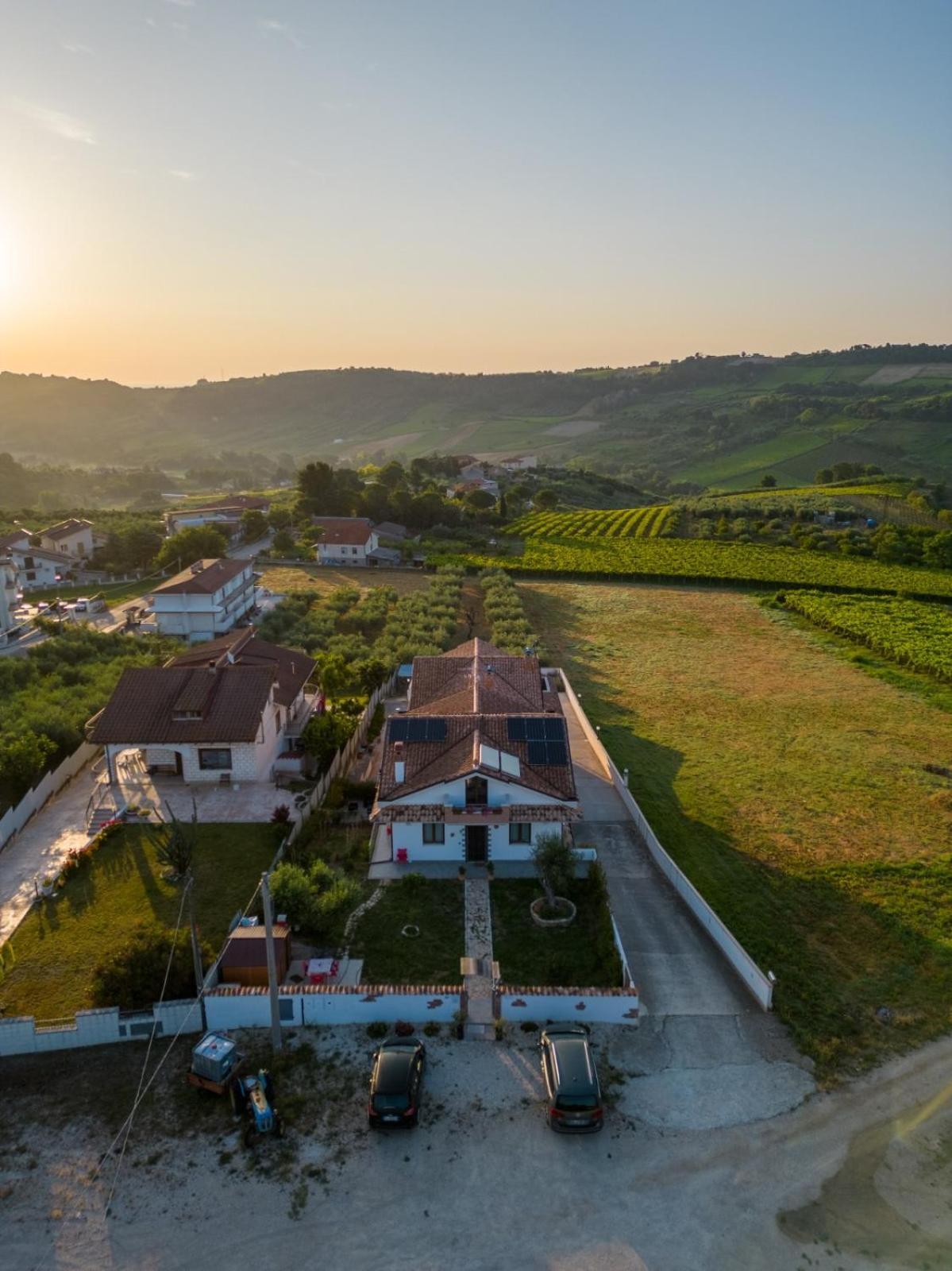 villa Mastro Oleario 5 dal mare 30 dai monti Torrevecchia Teatina Esterno foto
